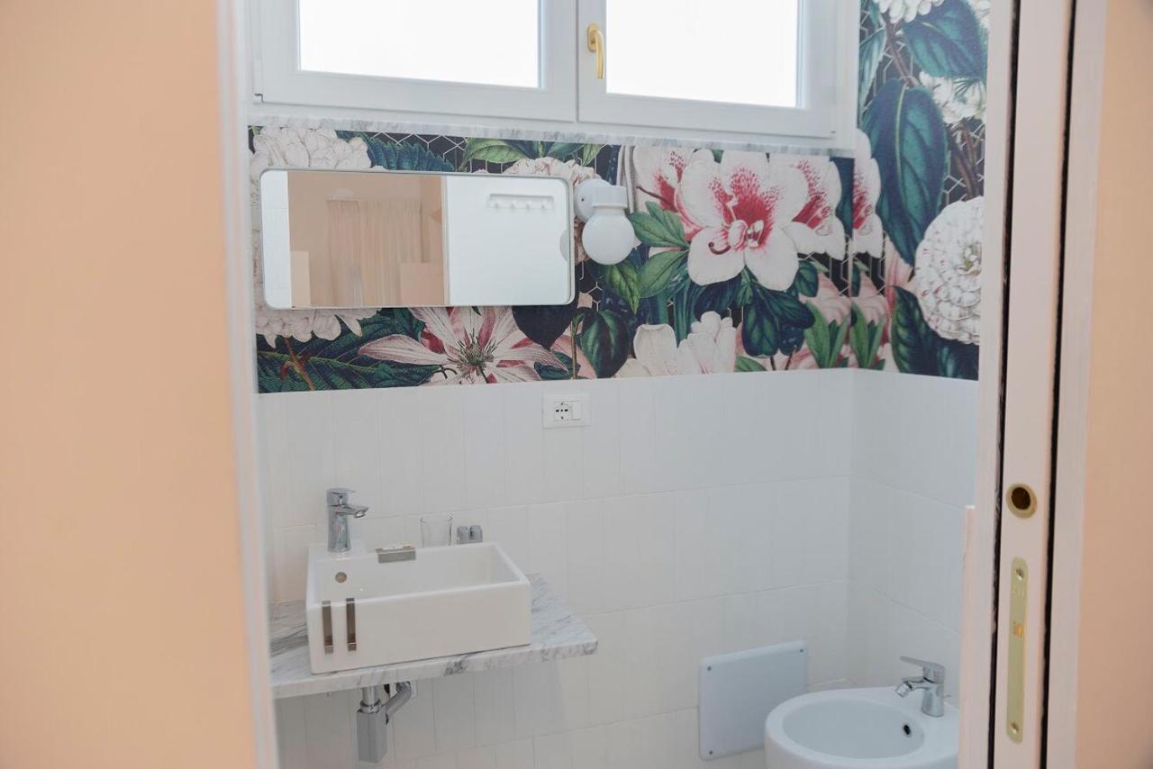 Interno21 Bed & Breakfast เนเปิลส์ ภายนอก รูปภาพ