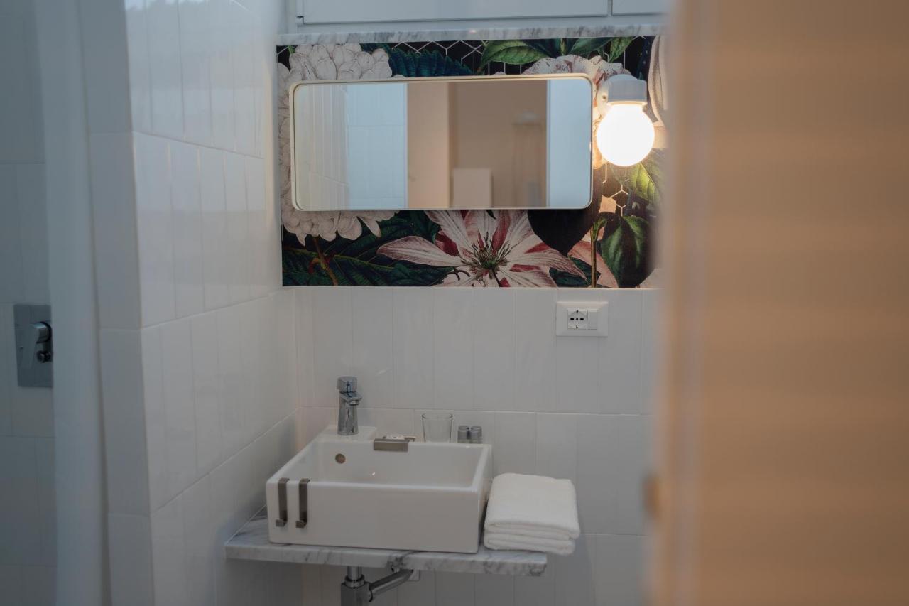 Interno21 Bed & Breakfast เนเปิลส์ ภายนอก รูปภาพ