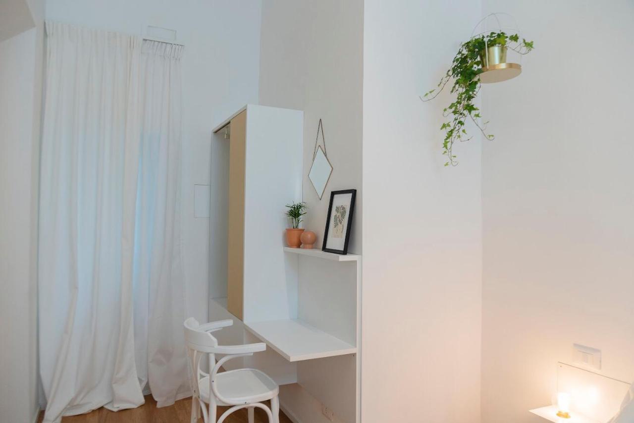 Interno21 Bed & Breakfast เนเปิลส์ ภายนอก รูปภาพ